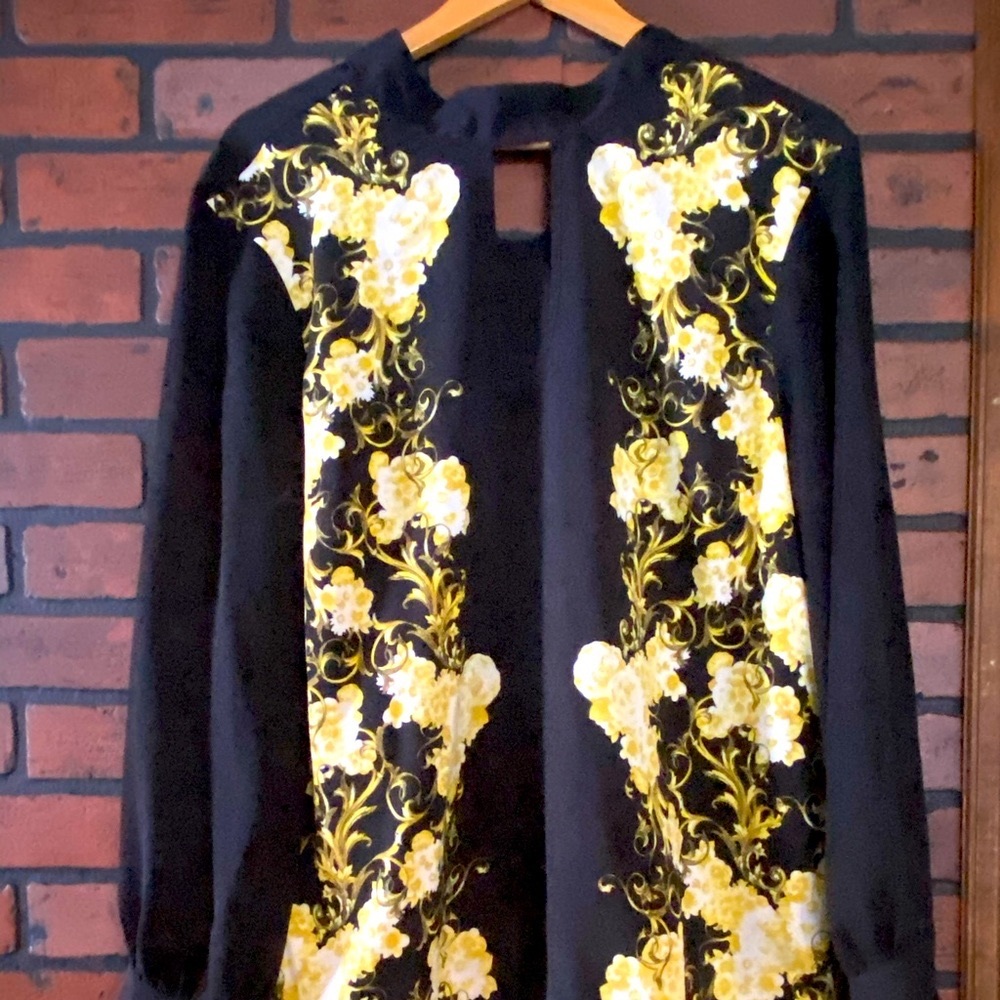 Women’s XL black and yellow blouse by 7th Avenue